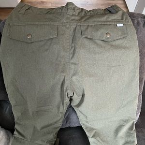 Women’s snowboard pants